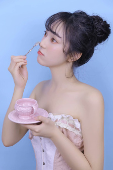 女性会阴长疙瘩
